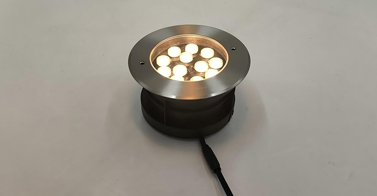 SYA-302 Luz redonda en tierra